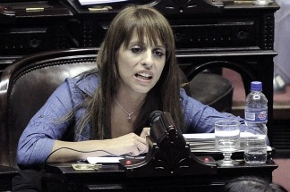 Victoria Donda denunció penalmente a Macri