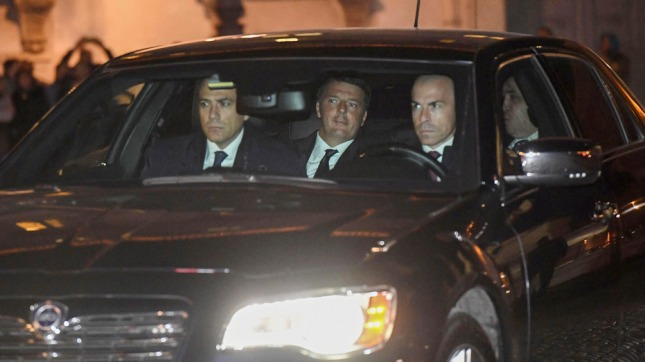 Renzi formalizó su renuncia e Italia empieza a buscar un nuevo gobierno
