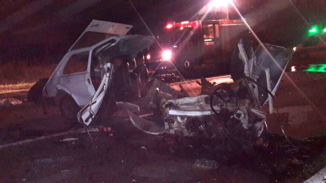 Tres personas murieron en un choque frontal en la ruta 33