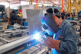 El nivel de actividad industrial cayó 8,2% interanual en octubre