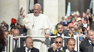 El Papa habló de la vejez como una etapa con 