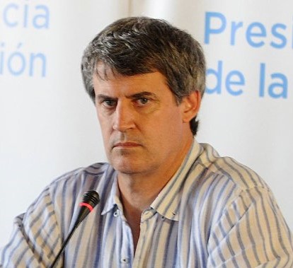 Deja el Gobierno el ministro de Hacienda, Prat Gay