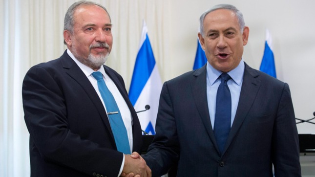 Molesto con Francia, un ministro israelí insta a los judíos franceses a irse de ese país europeo