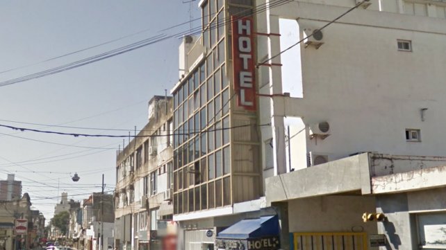 Un muerto tras incendiarse un hotel