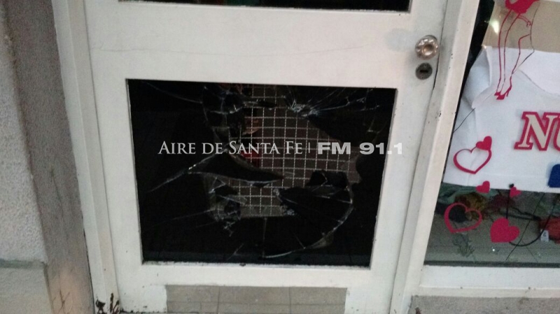 Robaron un comercio del macrocentro