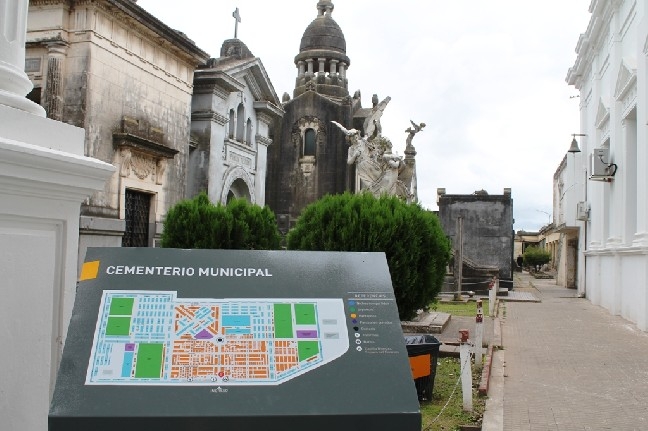 Detienen a jóvenes que por robar a dos mujeres en el Cementerio