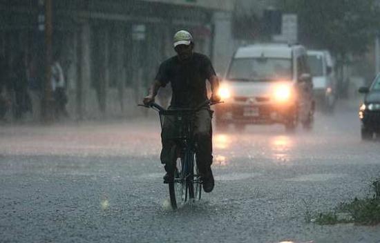 Renuevan un alerta por lluvias y tormentas fuertes