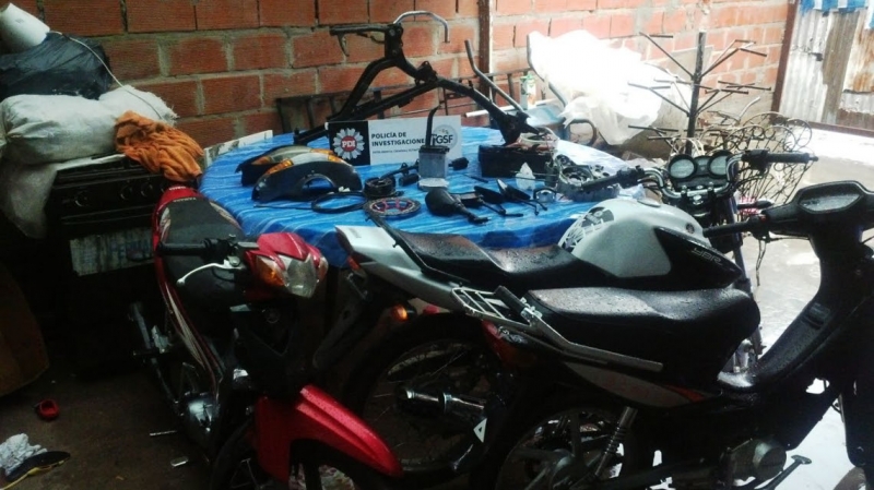 Recuperan motos robadas y detuvo a tres personas