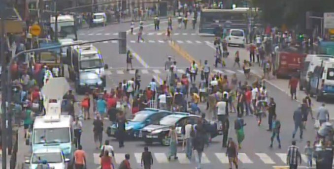 Seis detenidos en una nueva protesta de manteros