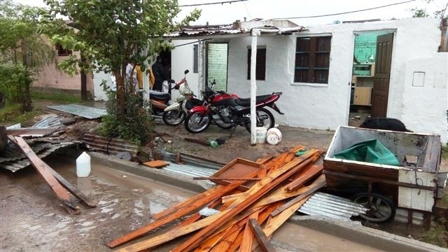 Un feroz temporal de lluvia y viento azotó a Reconquista