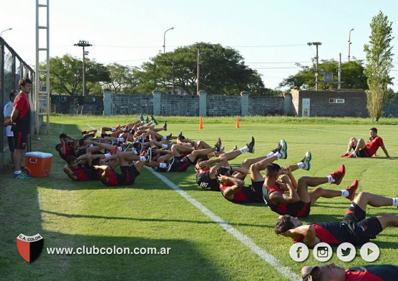 COLÓN PONE LA MENTE EN EL AMISTOSO