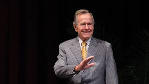 Hospitalizaron al ex presidente George Bush en Houston