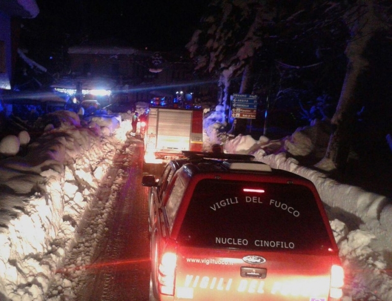 Muertos y más de 30 desaparecidos tras alud de nieve en Italia