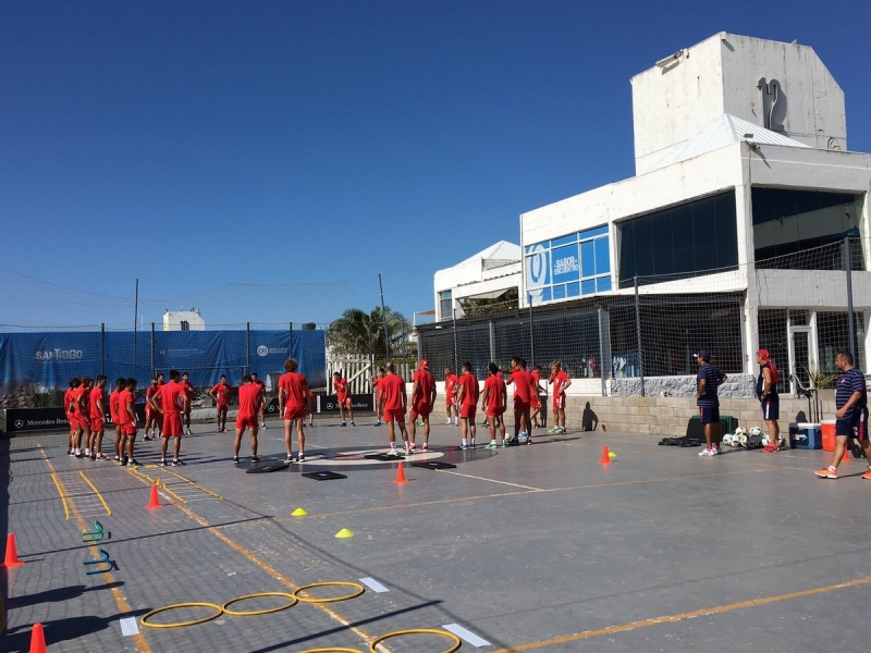 EL PLANTEL TATENGUE TRABAJÓ EN EL BALNEARIO 12 DE MAR DEL PLATA