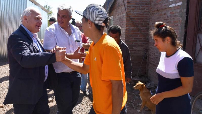 Lifschitz recorrió en Arroyo Seco barrios afectados 