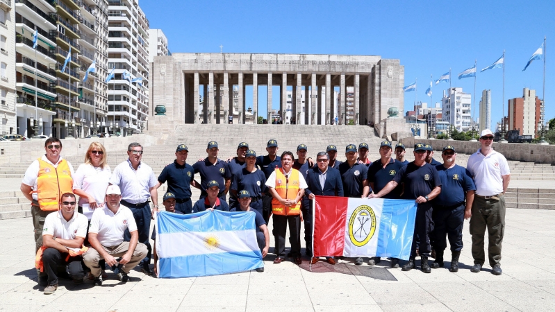 Santa Fe envió brigadistas para combatir los incendios
