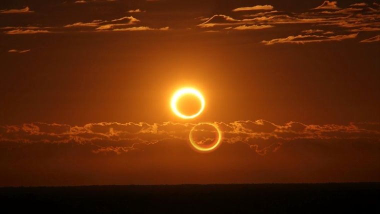 El eclipse de sol cautivó a los argentinos en la mañana del domingo