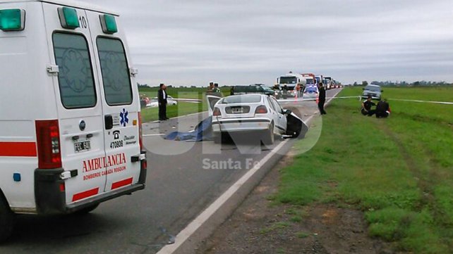 Murió un automovilista en un choque frontal con un camionero 