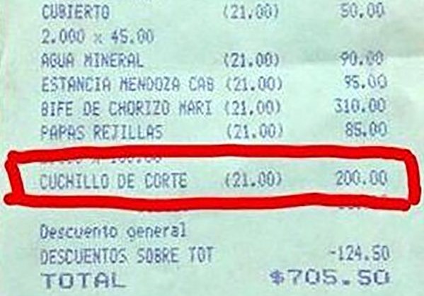 Le cobraron $200 en un restaurante por pedir 