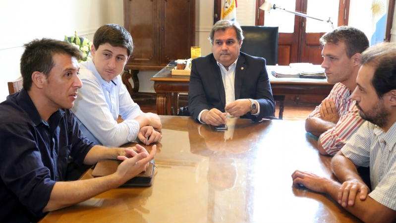 Farías recibió a periodistas afectados por delitos cibernéticos
