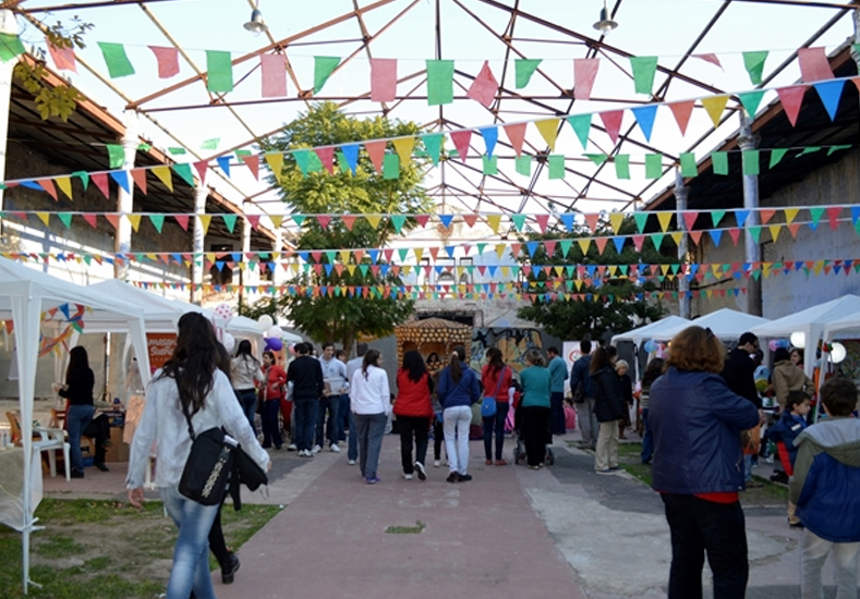  Feria de diseño, discos y teatro al aire libre 
