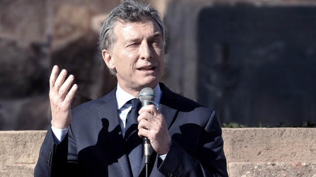 Macri presenta un acuerdo productivo para el sector automotriz