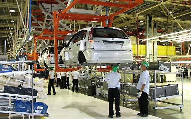 Se fabrican menos autos pero subió la venta