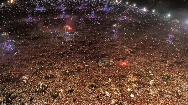 Al menos 190 mil personas pagaron la entrada para ver al 