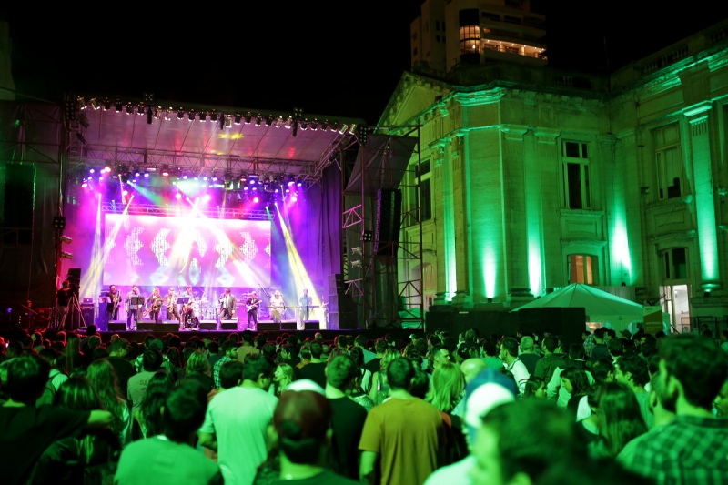 Miles de santafesinos disfrutaron de San Patricio