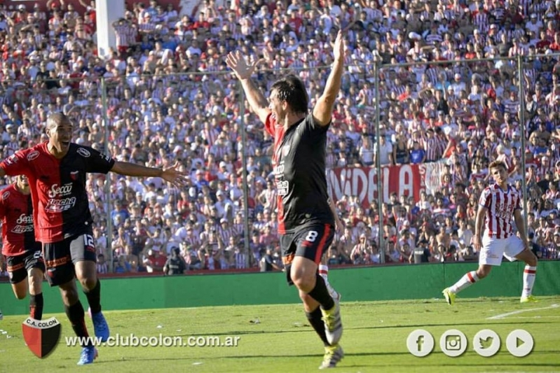 COLÓN YA PIENSA EN LANÚS