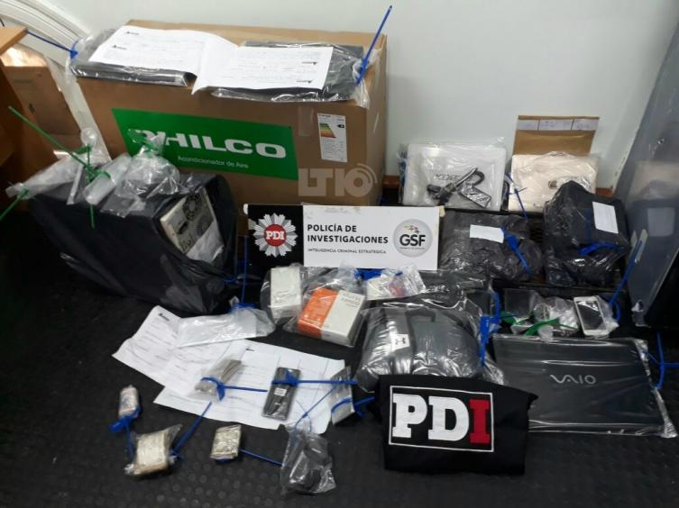 Dos detenidos por estafas con tarjetas recuperaron la libertad