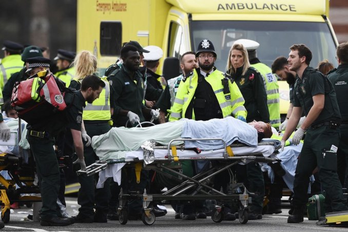 Ataque terrorista en Londres: al menos cinco muertos y 40 heridos