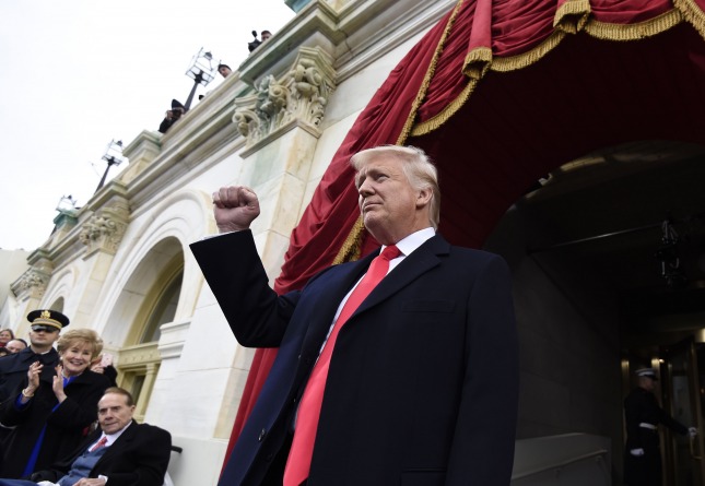 Piden 60 millones de dólares más para proteger a Trump
