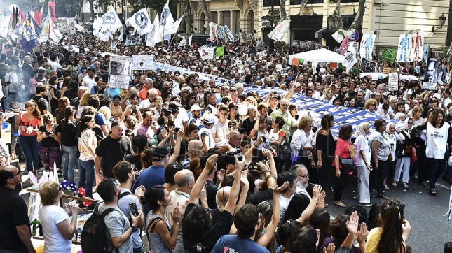 Una multitud repudió el golpe de Estado de 1976