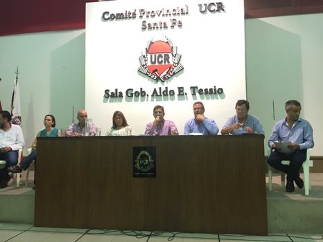 La UCR santafesina ratificó su pertenencia al FPCyS
