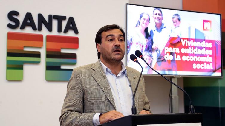 El gobierno construirá junto a cooperativas 200 viviendas en toda la provincia