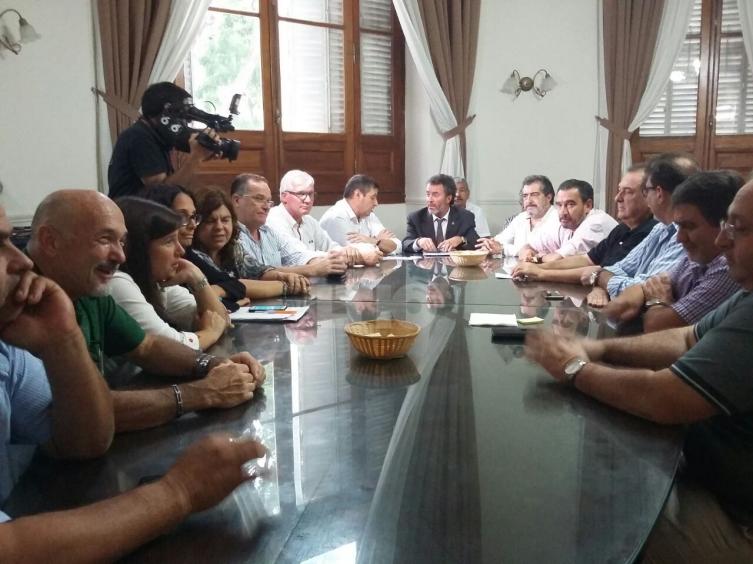 Municipales aceptaron la propuesta salarial