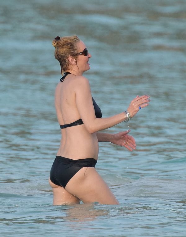 LAS FOTOS DE UMA THURMAN EN BIKINI  A LOS 46 AÑOS