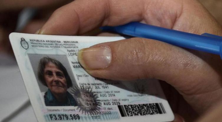 Desde este sábado solo es válido el DNI tarjeta digital