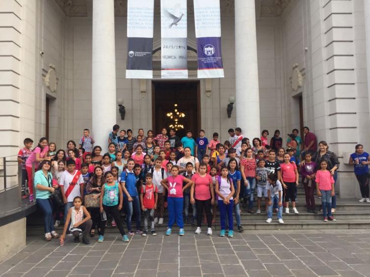 Alumnos de San Cristóbal vivieron “una jornada inolvidable” en la capital Provincial