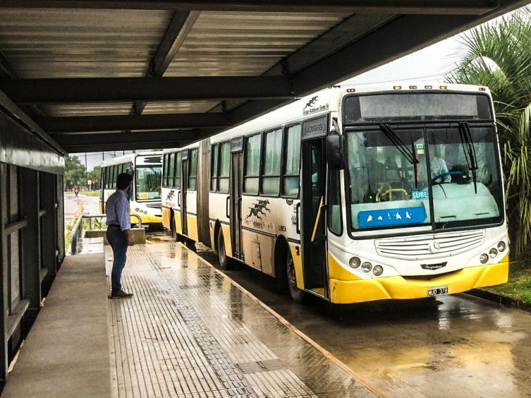 Técnicos del Municipio y de Nación realizaron nuevas pruebas en el carril exclusivo