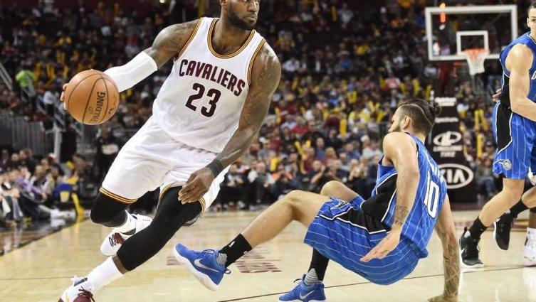 GARINO TUVO SUS PRIMEROS MINUTOS EN LA NBA