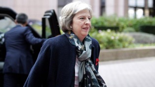 May sugierió que la libre circulación se extenderá tras el 