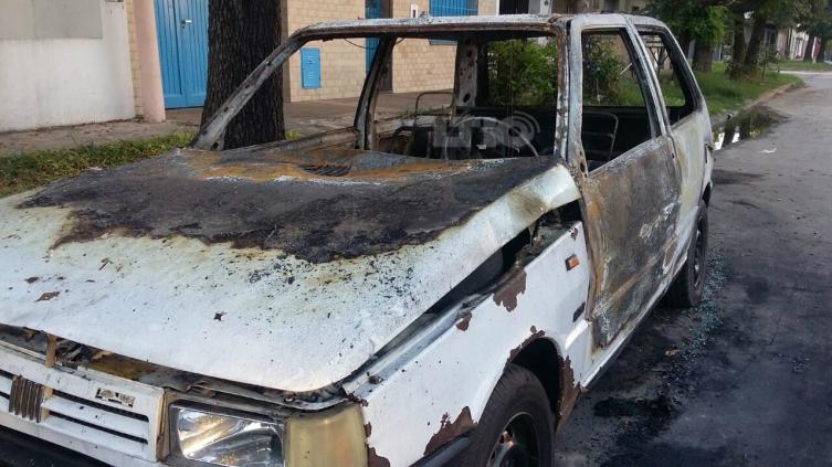 Quemaron un FIAT 1 