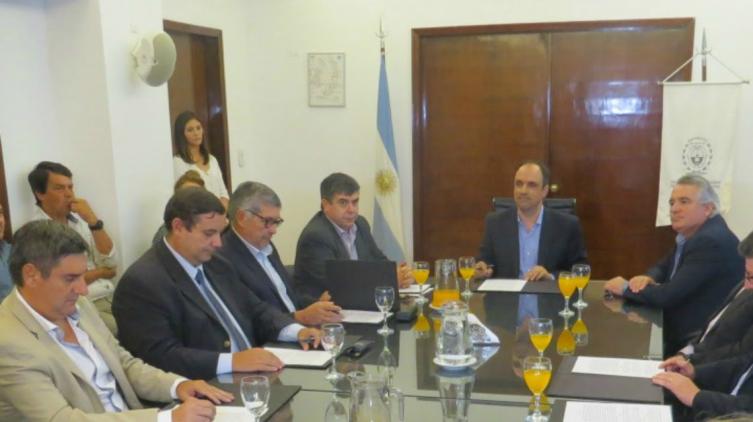 Firman acuerdos para el fortalecimiento del sector TIC del área metropolitana 