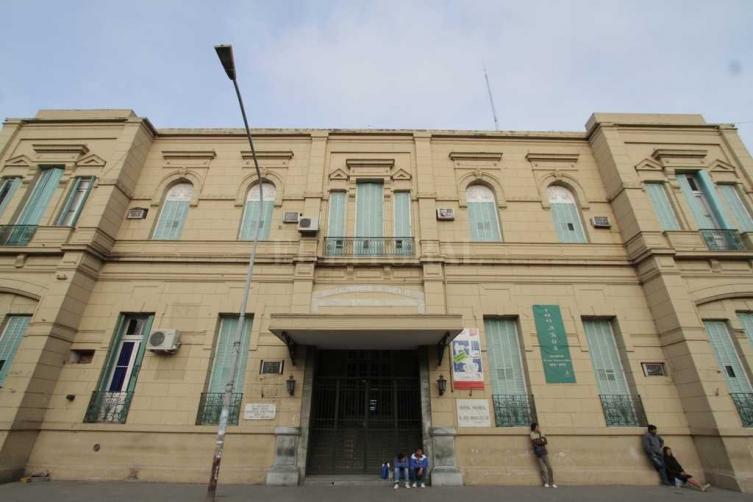 Policía herido tras intento de robo