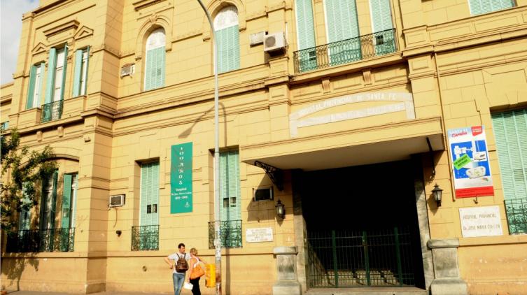 Golpearon ferozmente a un anciano
