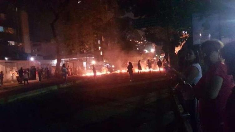 Venezuela reprime otra protesta opositora