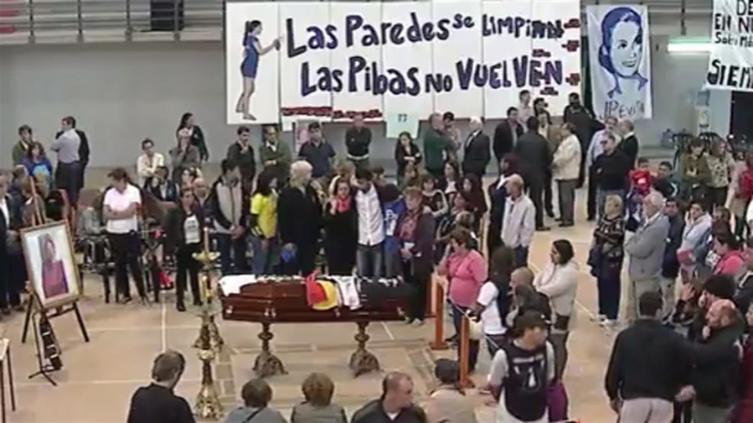 Despiden los restos de Micaela García