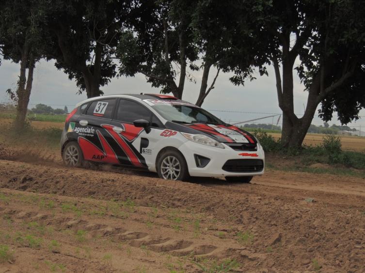 EL RALLY SANTAFESINO VISITÓ SANTA ROSA DE CALCHINES